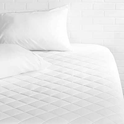 AmazonBasics Hypoallergenic Quilted Mattress Topper